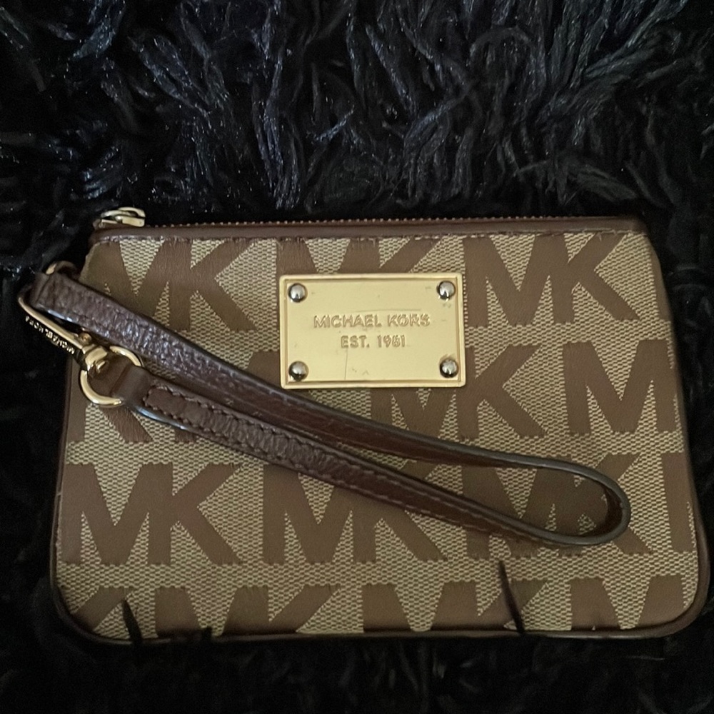 Michael Kors Wrist Wallet